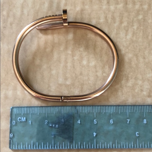 Rose Gold colored nail bracelet - Picture 2 of 4
